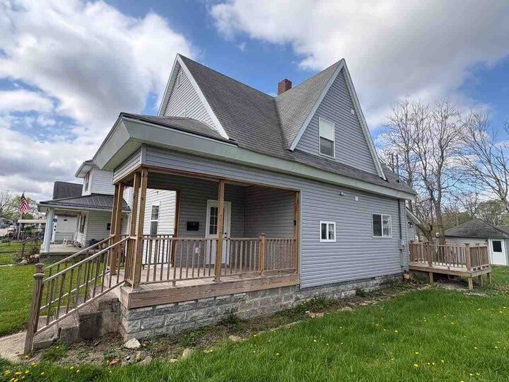 Property Photo:  911 S 17th Street  IN 47362 