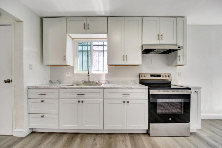 Property Photo:  652 2nd Street  CA 94801 