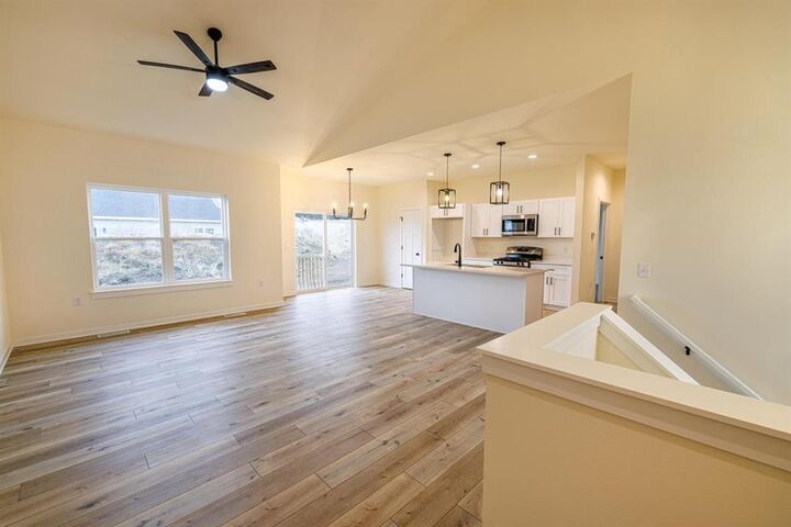 Property Photo:  209 Stonehill Court  WI 54971 