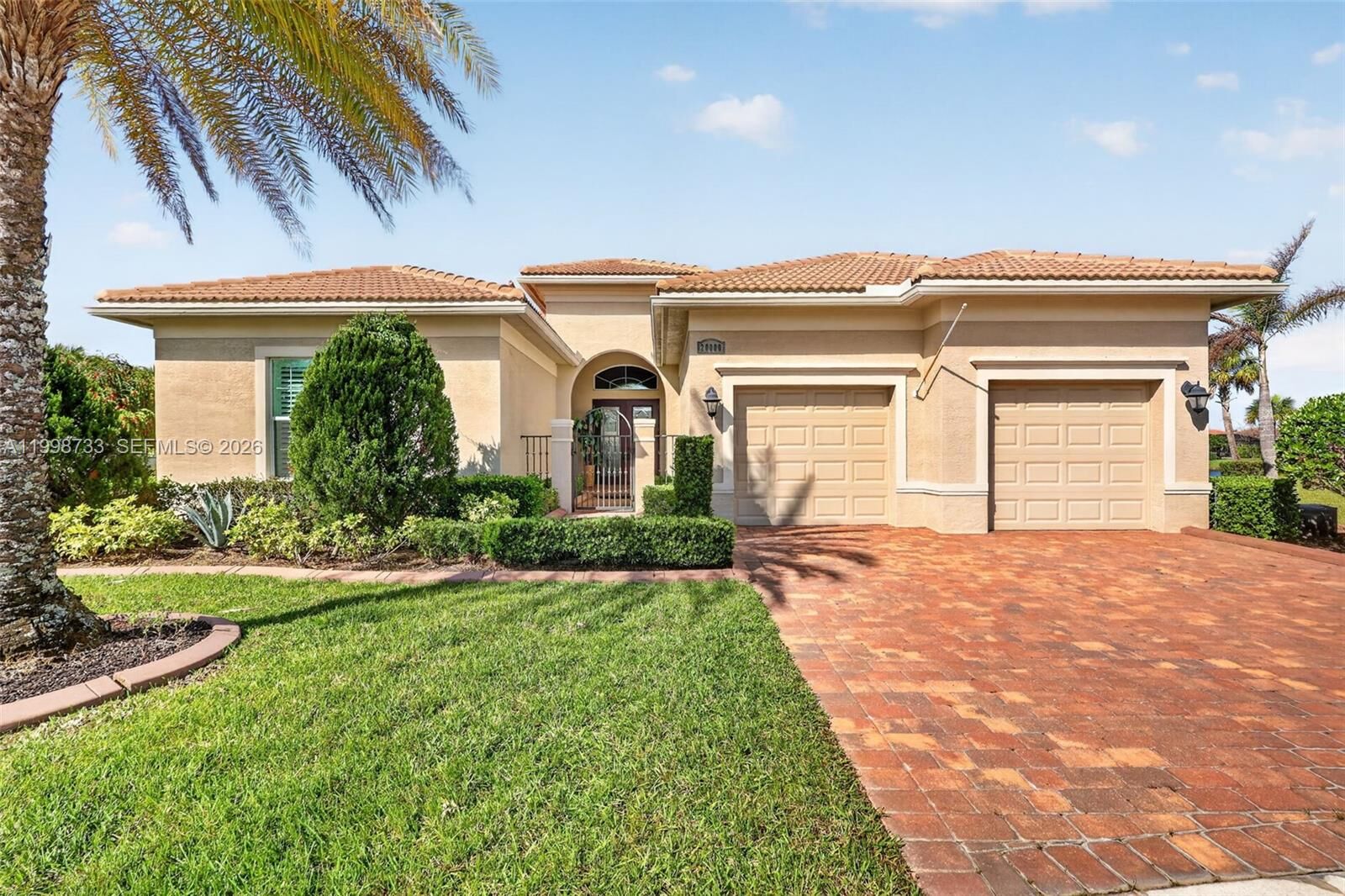 Property Photo: 20000 SW Morolo Way FL 34986