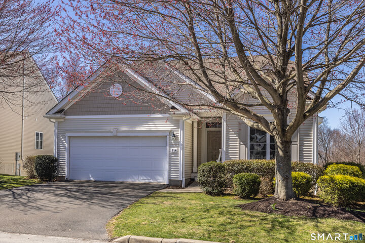 Property Photo:  114 Country Club Drive 114  CT 06478 