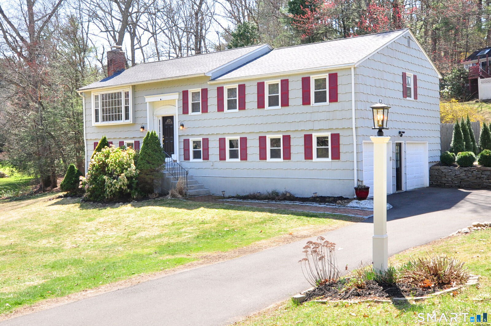Property Photo:  33 Chestnut Hill Road  CT 06070 