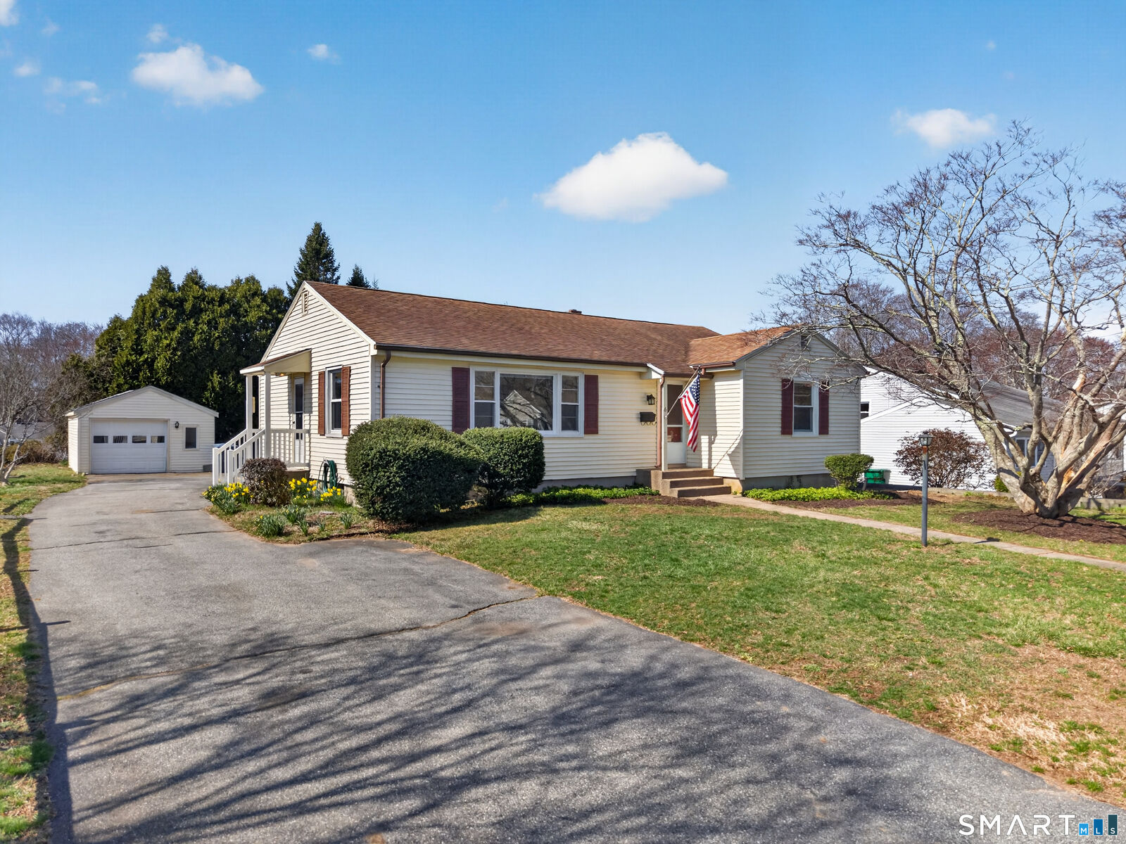 Property Photo:  6 Cedar Street  CT 06385 