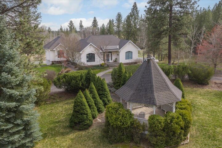 Property Photo:  16303 S Cheney-Spokane Rd  WA 99004 