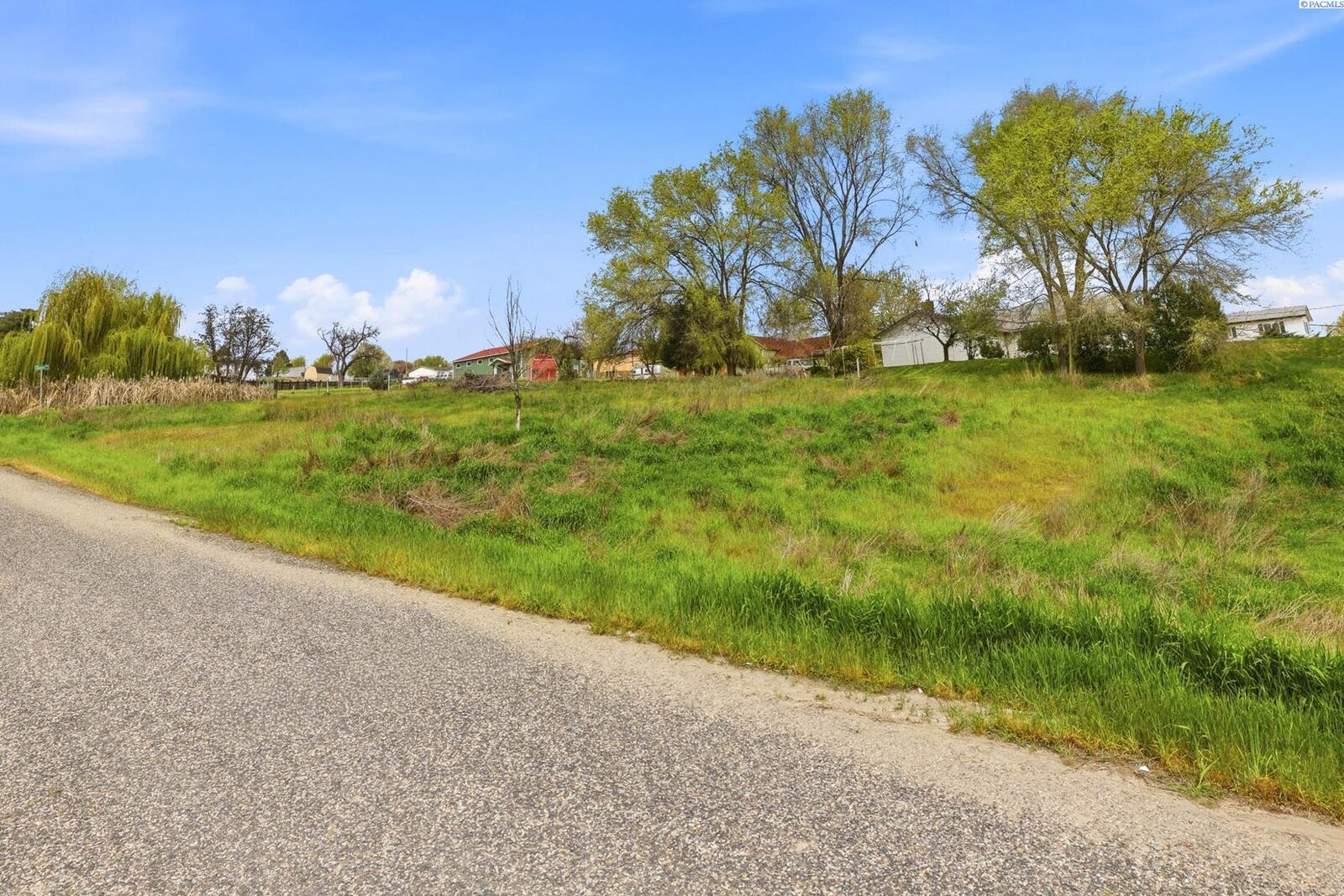 Property Photo: 36 Fifth St WA 99330