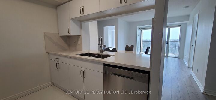 Property Photo:  18 Mondeo Drive 1422  ON M1P 5C8 