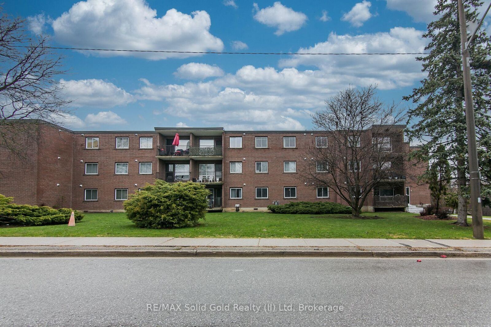 Property Photo: 4 Avalon Place 308 ON N2M 4N9