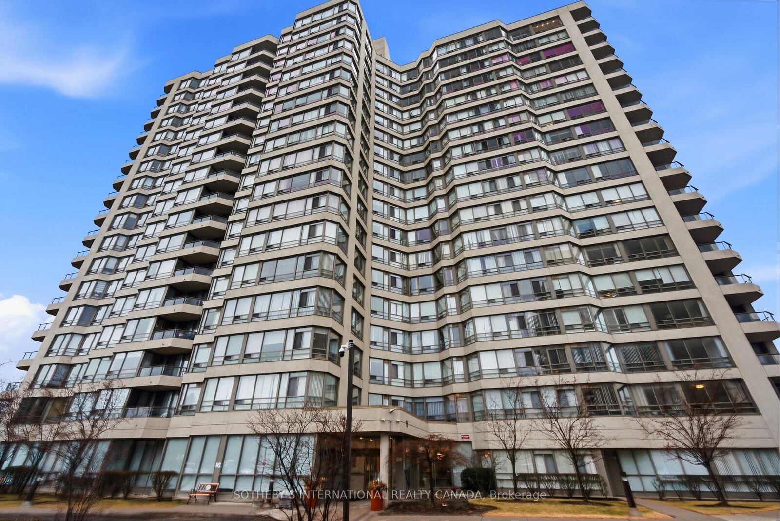 Property Photo: 75 King Street E 1703 ON L5A 4G5