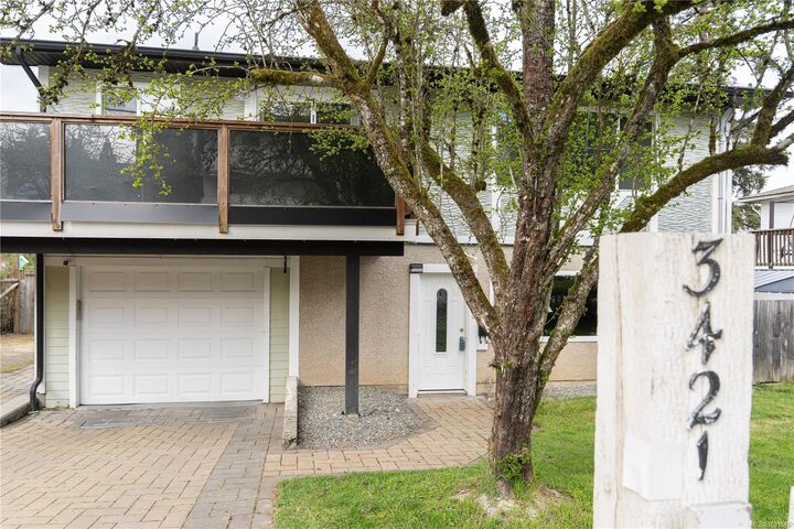 Property Photo: 3421 Auchinachie Rd BC V9L 4A2