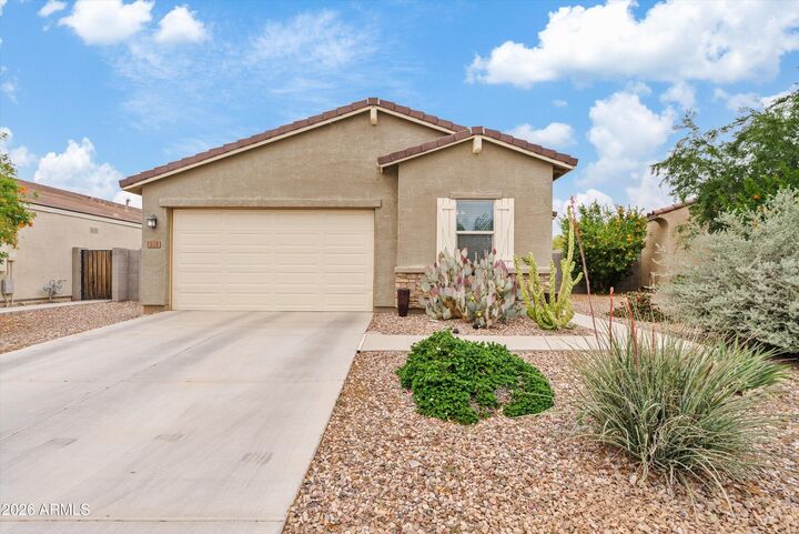 Property Photo: 528 W Magena Drive AZ 85140