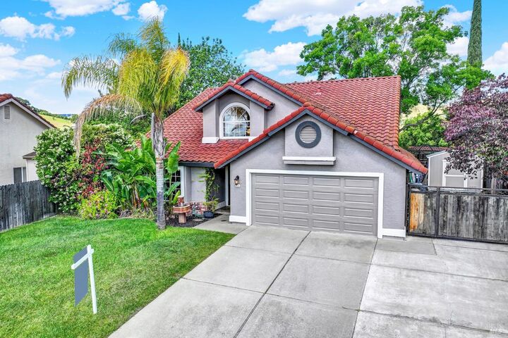 Property Photo: 231 Montville Court CA 95688