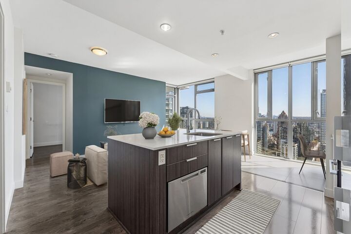 Property Photo: 1308 Hornby Street 2506 BC V6Z 0C5