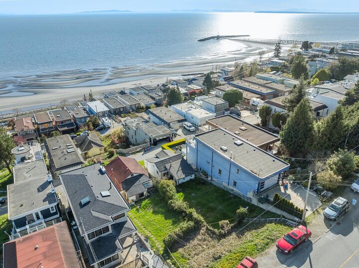 Property Photo: 15412 Columbia Avenue BC V4B 1J9