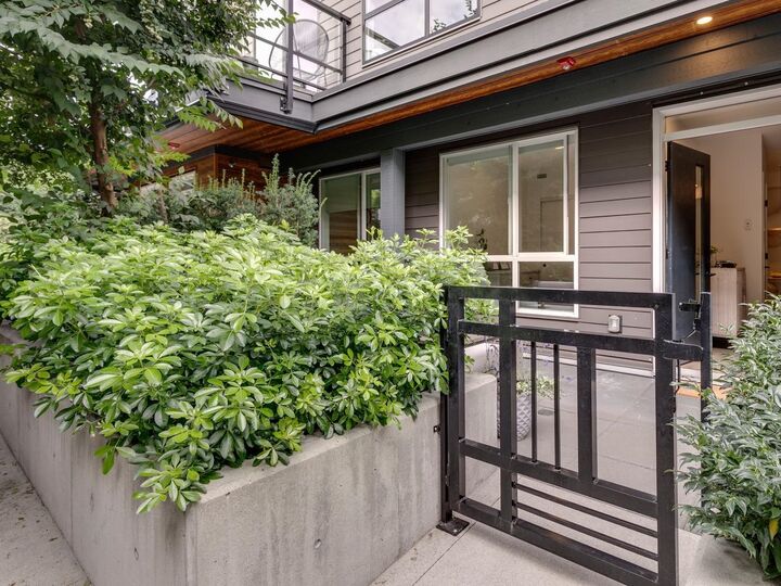 533 E 3rd Street 8 — photo 1
