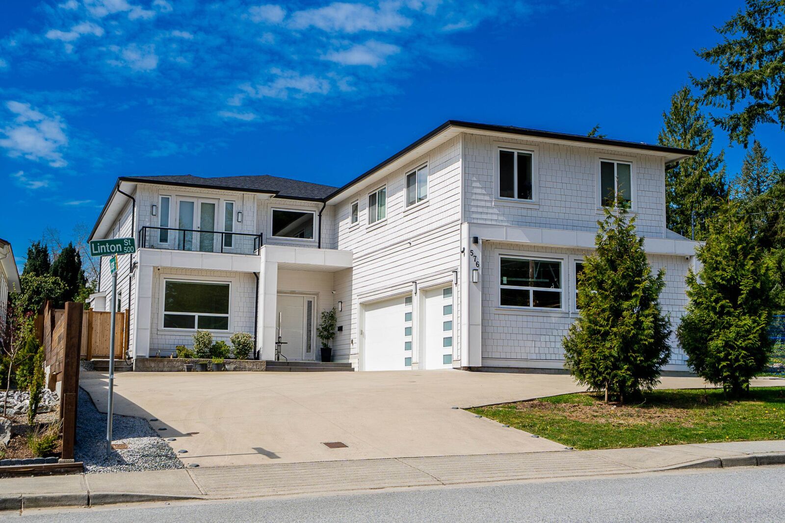 Property Photo:  576 Linton Street  BC V3J 6J2 