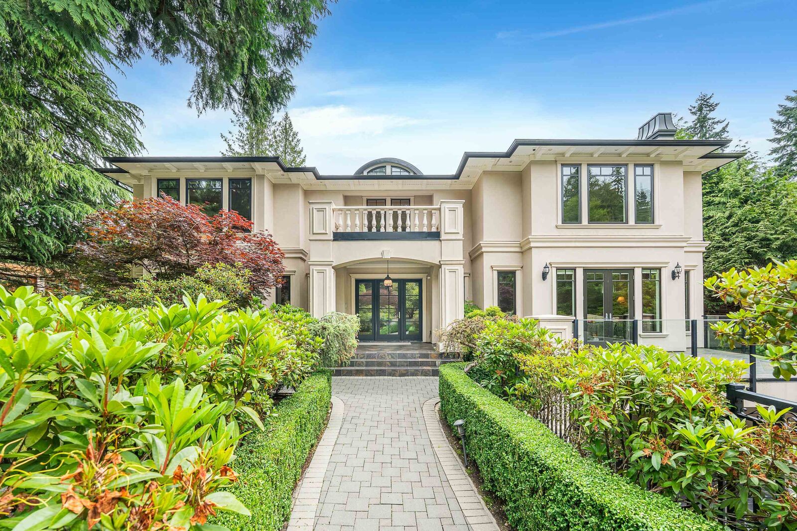 Property Photo: 3918 Southridge Avenue BC V7V 3J1