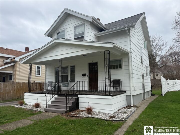 Property Photo:  28 Cleveland Avenue  NY 14063 