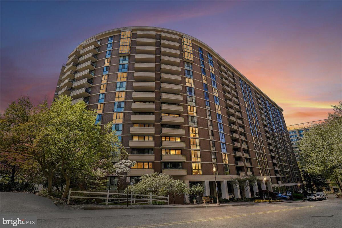 Property Photo:  4620 N Park Avenue 1205 E  MD 20815 