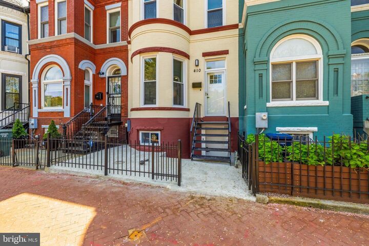 Property Photo:  410 N Street NW  DC 20001 