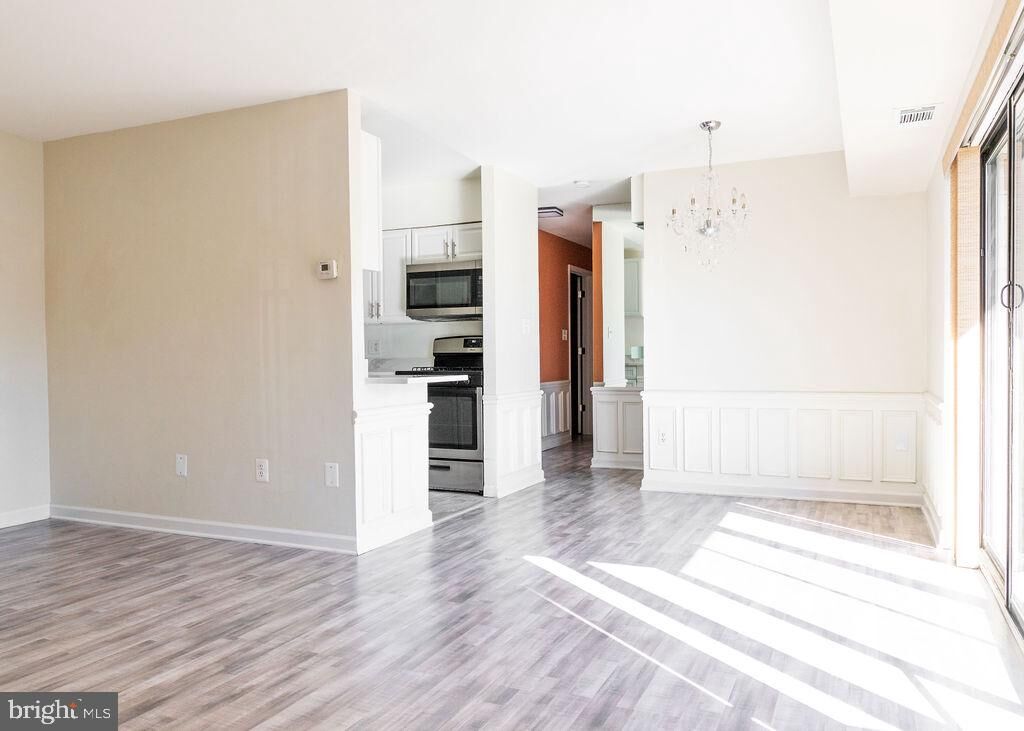 Property Photo:  7618 Savannah Street 104  VA 22043 