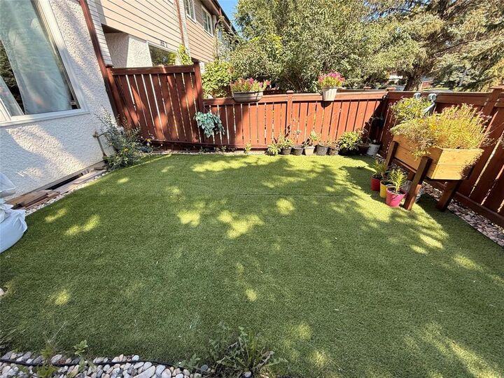 Property Photo:  955 Summerside Avenue  MB R3T 4Y1 
