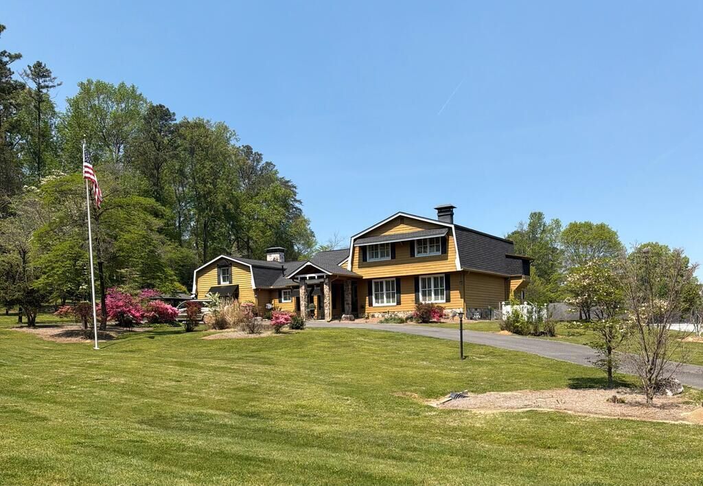 Property Photo: 1914 Tiffany Lane GA 30720