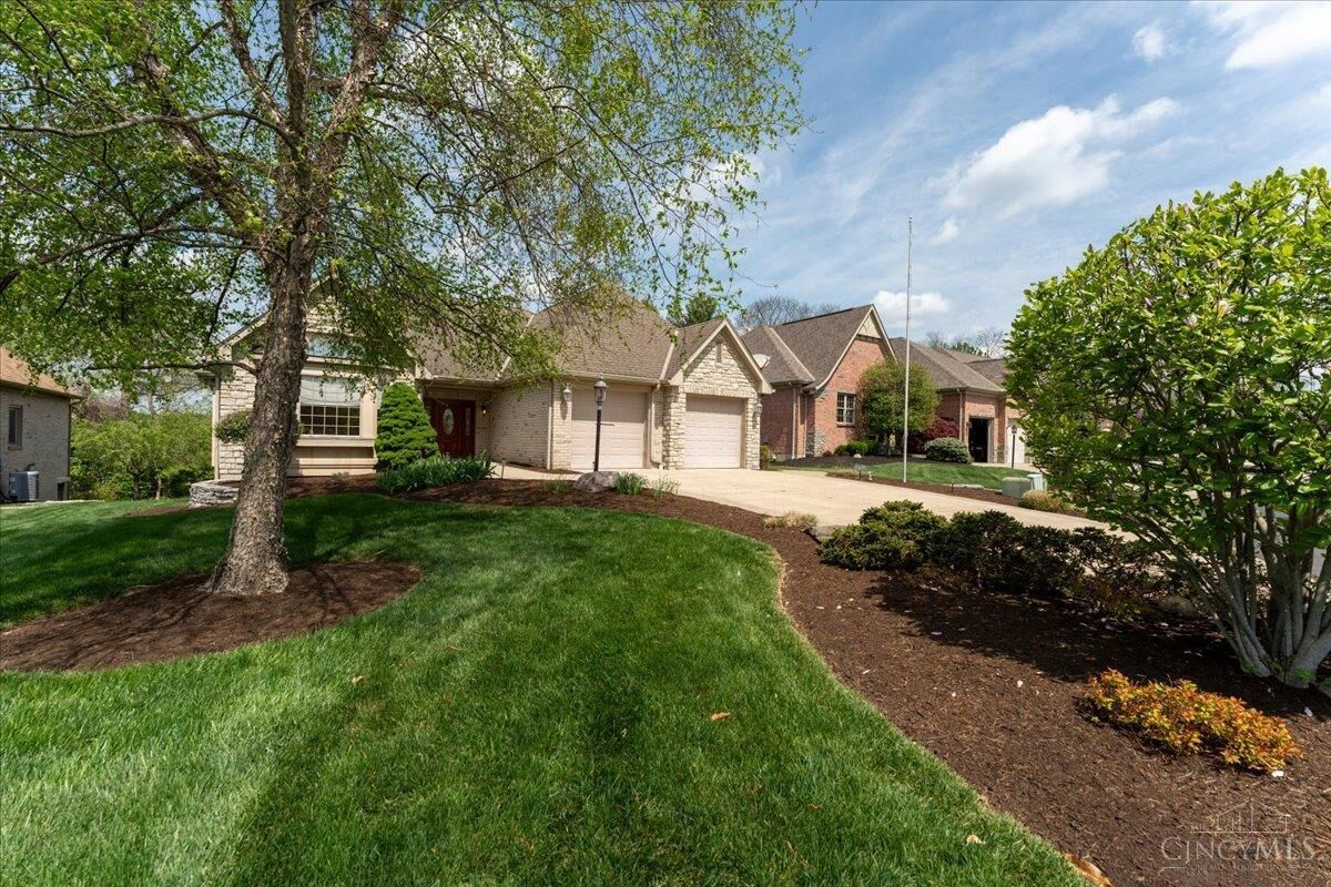 Property Photo: 4370 St Cloud Way OH 45002