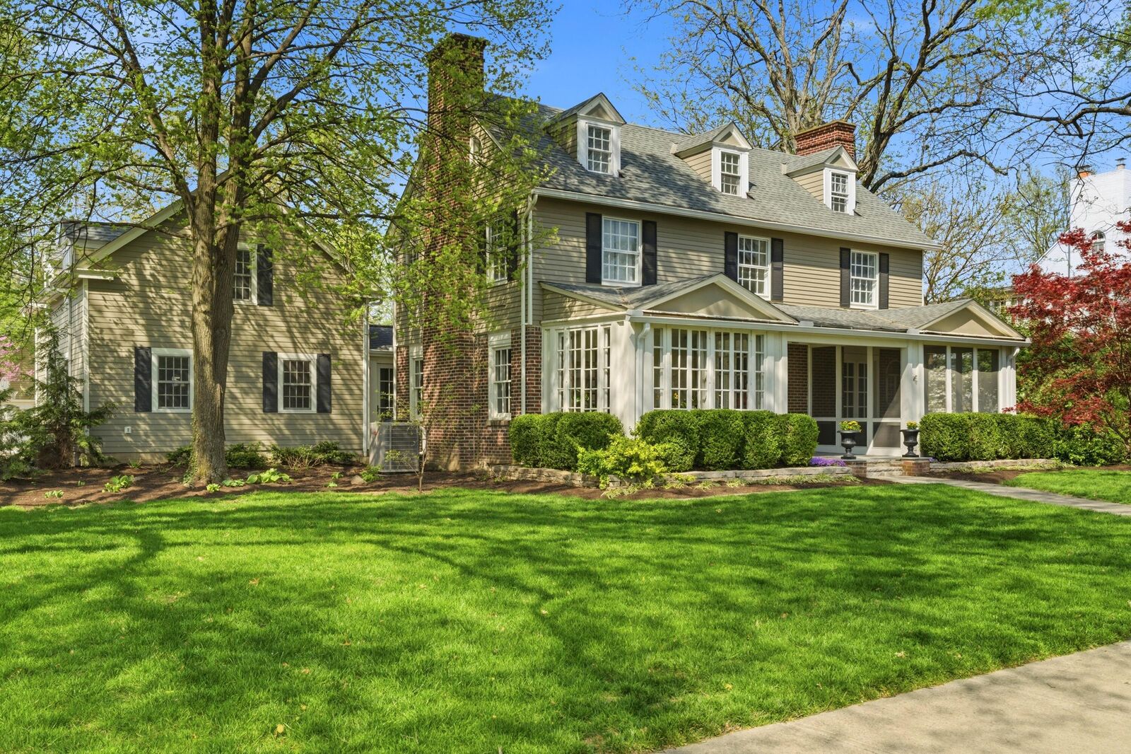 Property Photo:  2478 Bryden Road  OH 43209 