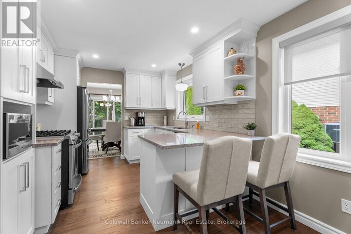 Photo de la propriété:  28 Keating Drive  ON N0B 1S0 