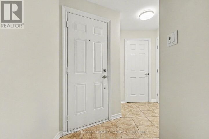 Property Photo:  60 Mayflower Private  ON K2B 0A2 