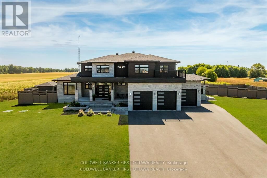 Photo de la propriété:  5758 Fernbank Road  ON K2S 1B6 