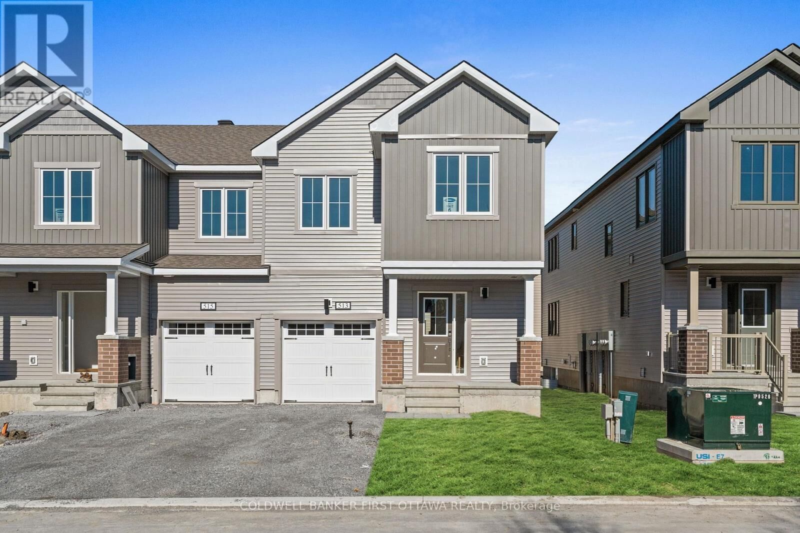 Photo de la propriété:  513 Brigatine Avenue  ON K2S 0P9 