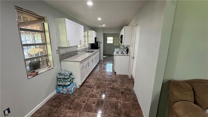 Property Photo:  6770 Old National Highway  GA 30349 