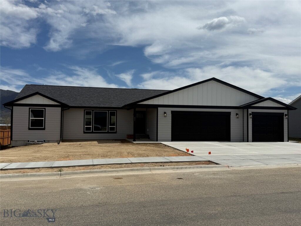 Property Photo:  