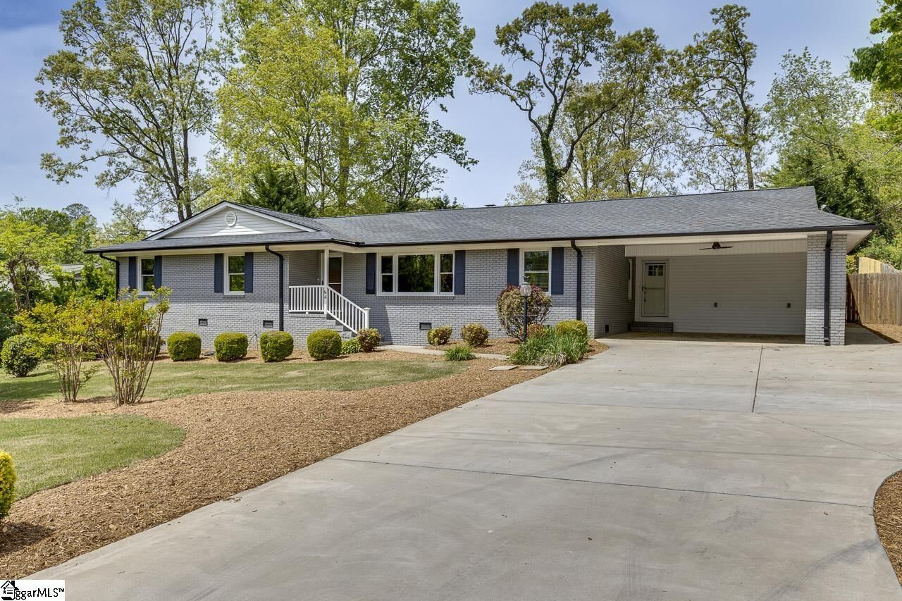 Property Photo: 4 Wayne Drive SC 29687
