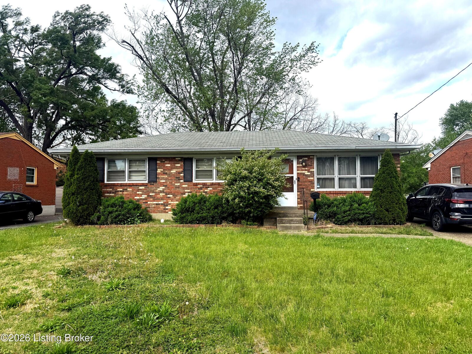 Property Photo:  3017 Mid Dale Ln  KY 40220 