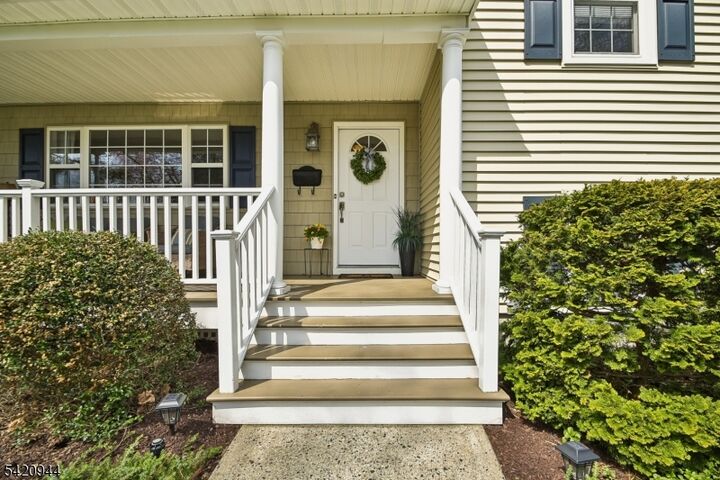 Property Photo:  21 Woodbrook Cir  NJ 07090 