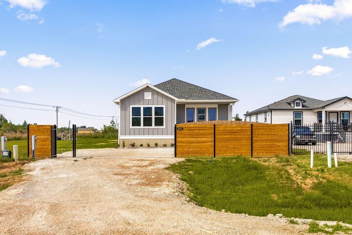 Property Photo:  625 Road 5704  TX 77327 