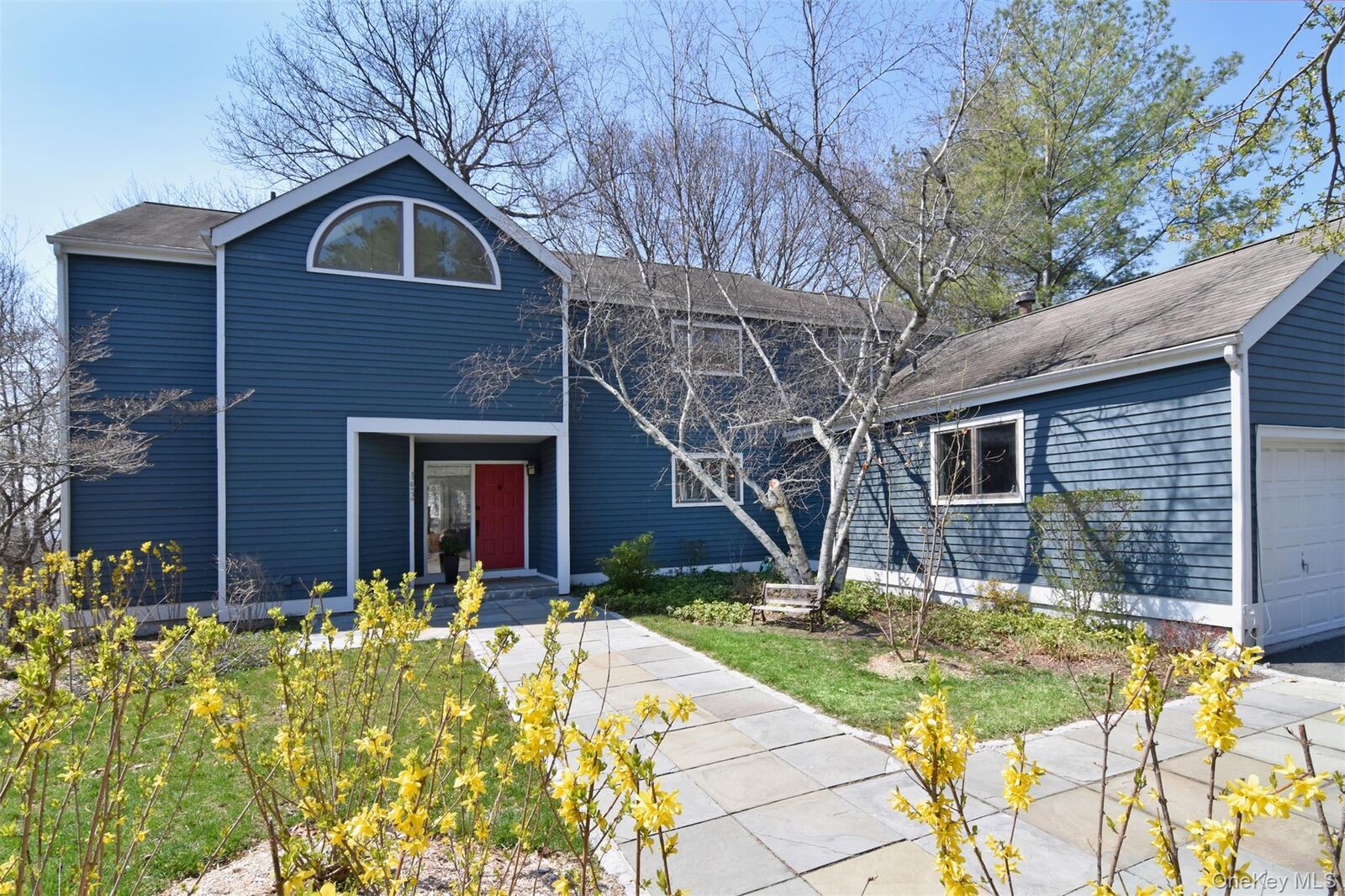 Property Photo:  153 Fieldpoint Drive  NY 10533 