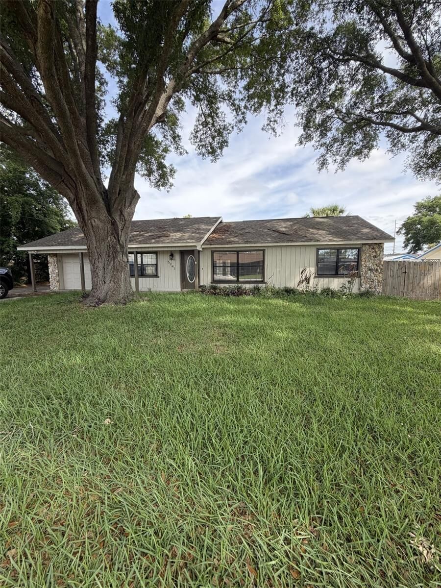 Property Photo:  5741 SE 21st Lane  FL 34480 