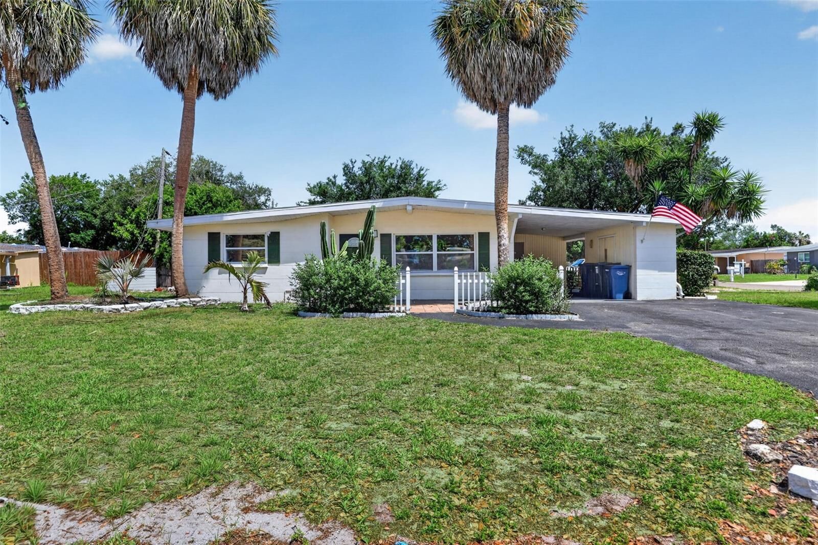 Property Photo:  5828 22nd Street W  FL 34207 