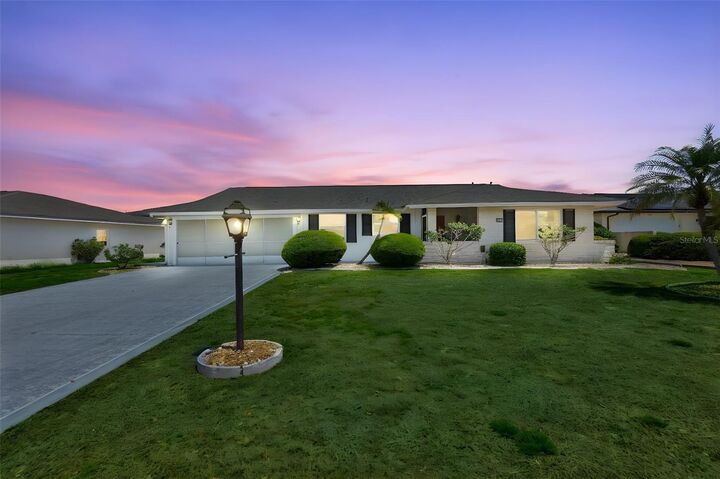 Property Photo: 1525 Allegheny Drive FL 33573