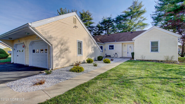 Property Photo:  10 Zacatin Road  NJ 07728 