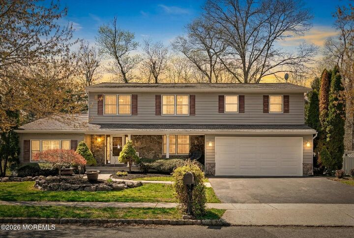 Property Photo:  4 Twain Drive  NJ 08501 