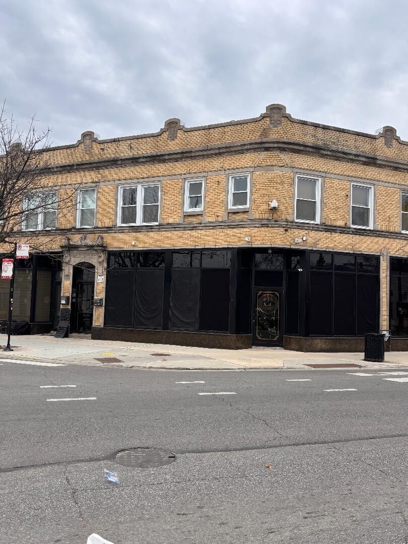 Property Photo:  3380 N Milwaukee Avenue 2A  IL 60641 