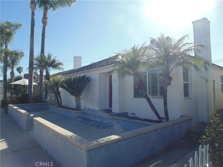Property Photo:  237 San Remo Drive  CA 90803 