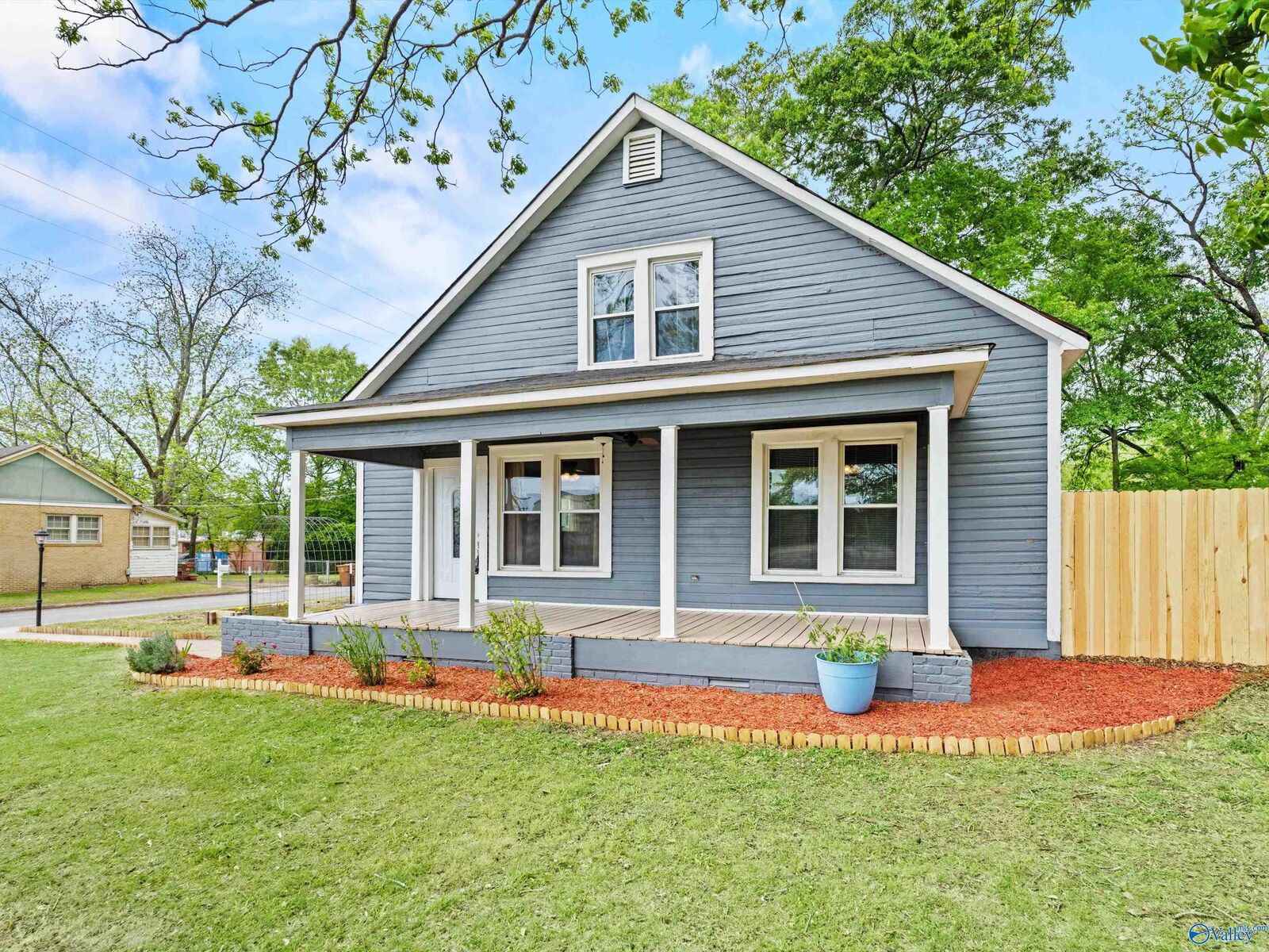 Property Photo: 201 Day Street SW AL 35640