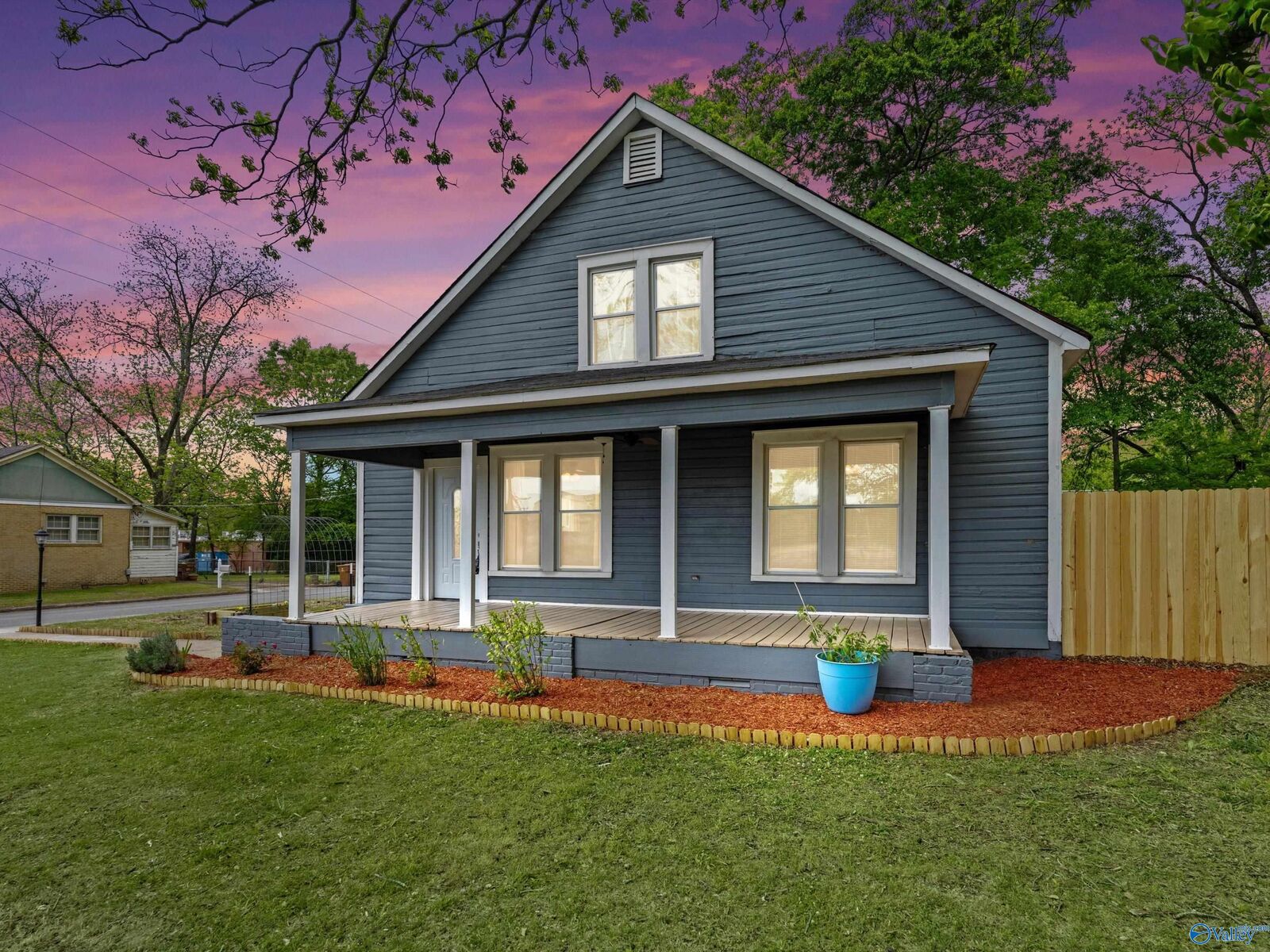 Property Photo:  201 Day Street SW  AL 35640 