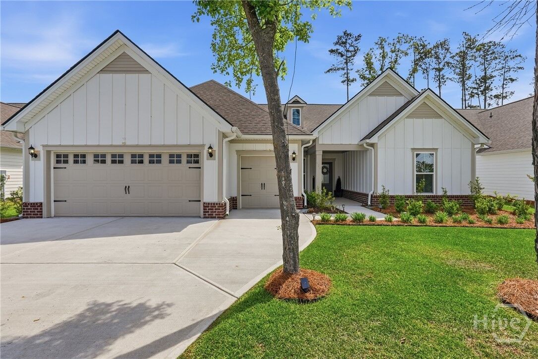 Property Photo:  520 Mandeville Drive  GA 31324 
