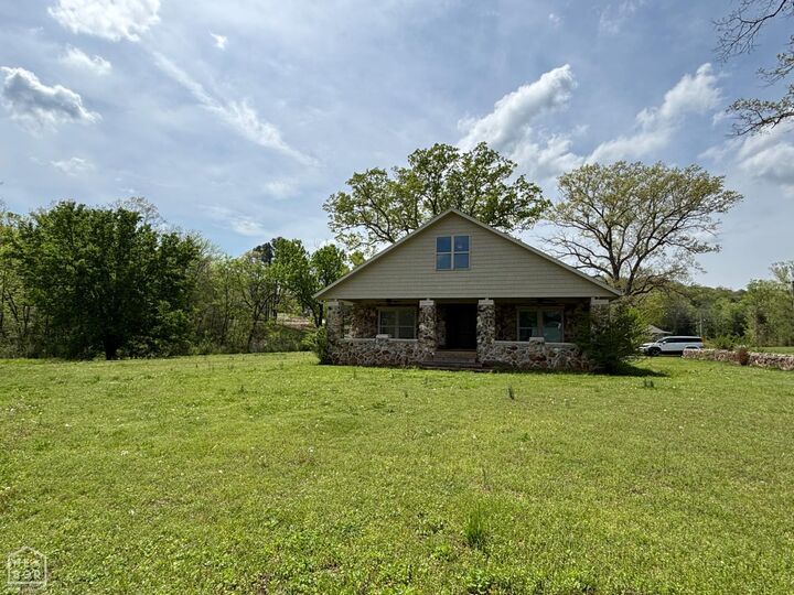 Property Photo:  429 W Ferguson  AR 72482 